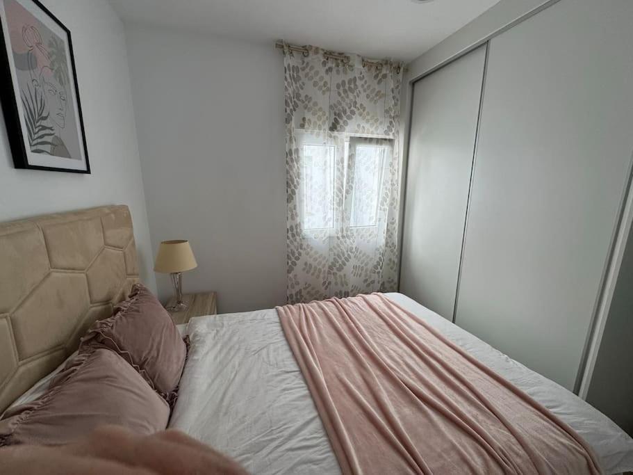 Rockside Residences La Linea